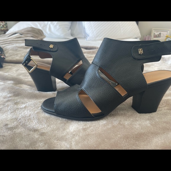 Tommy Hilfiger Open Toed Heels - Picture 3 of 8